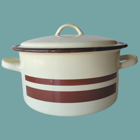 Vintage Mid Century Romanian Enamel Cookware Lidded Pot - Picture 1 of 5